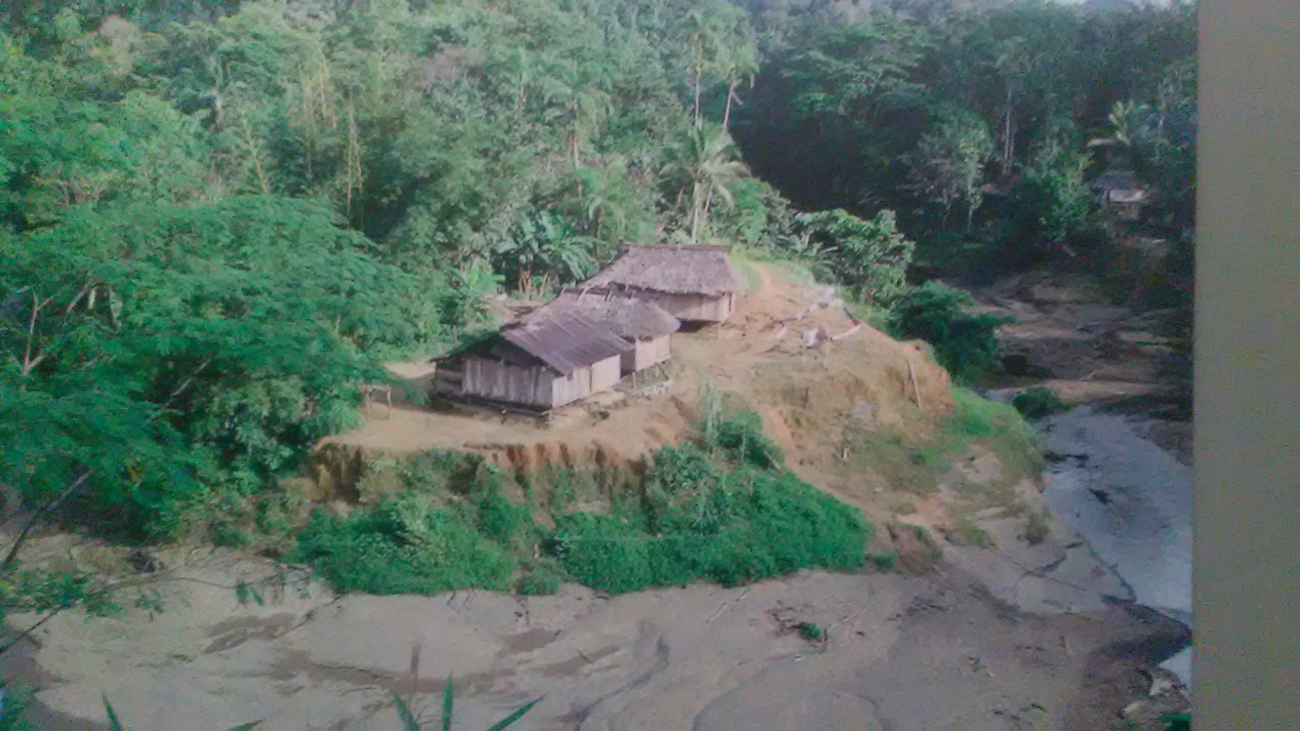 Image of indigenous home in Bogot&aacute;'s Museo Nacional